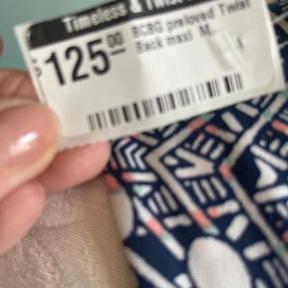 XXSOLDXX BCBG TWIST SUMMER DRESS - Picture 9 of 9